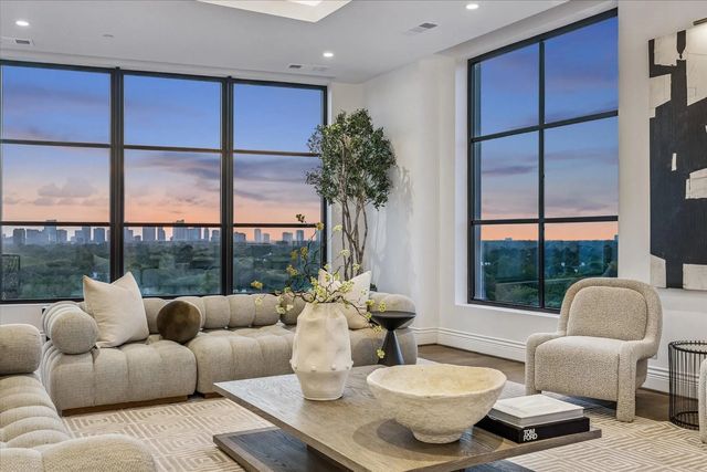 2323 San Felipe Street 901, Houston