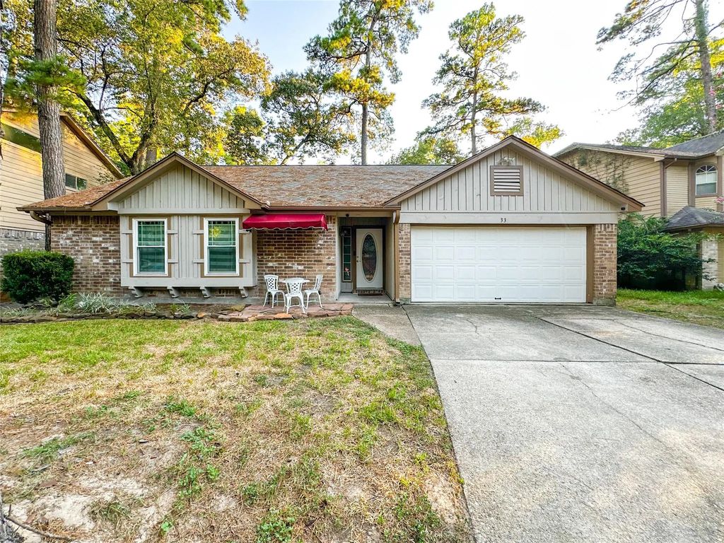 33 N Rain Forest Court, The Woodlands