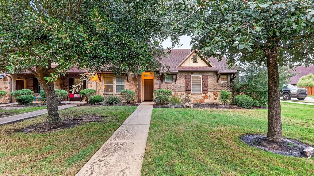 3209 Cullen Trail, College Station