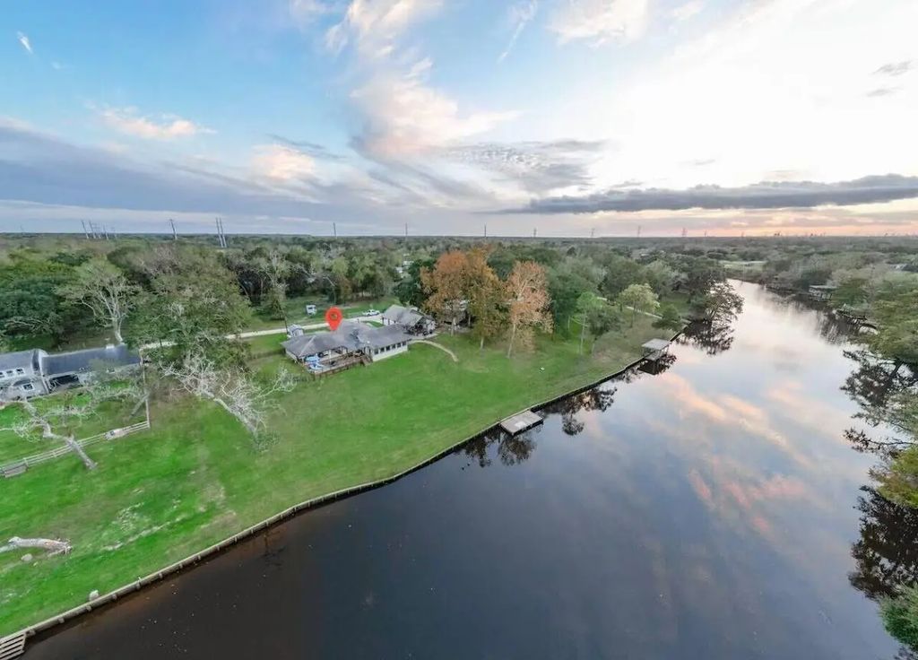 7078 Gupton Road, Brazoria
