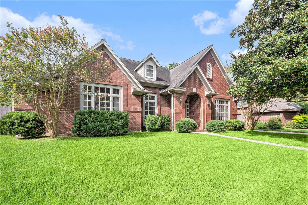 2203 Woodside Drive, Houston