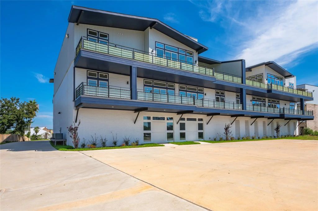 119 Kirby Road 5301, Taylor Lake Village