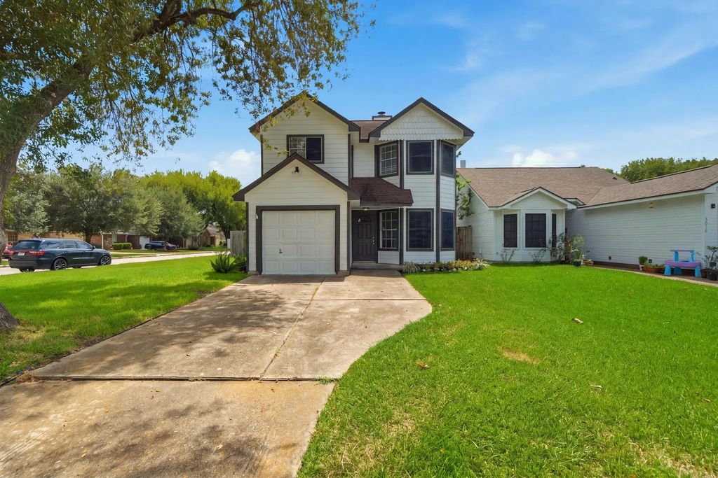 5820 Guadalupe Drive, Dickinson