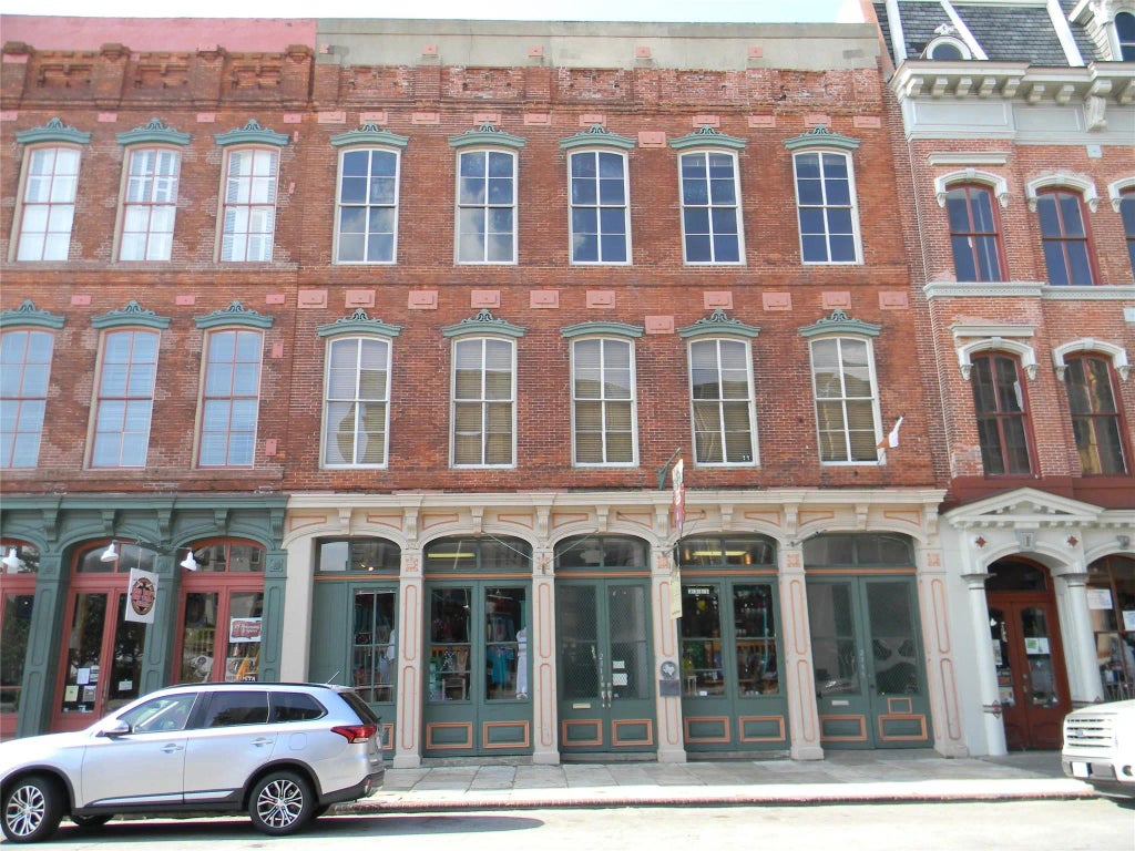 2315 Strand 2d, Galveston