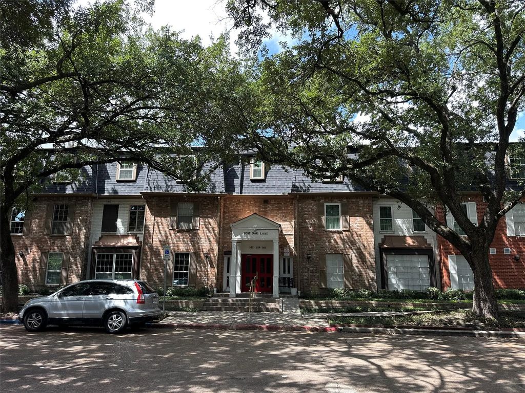 359 N Post Oak Lane 220, Houston