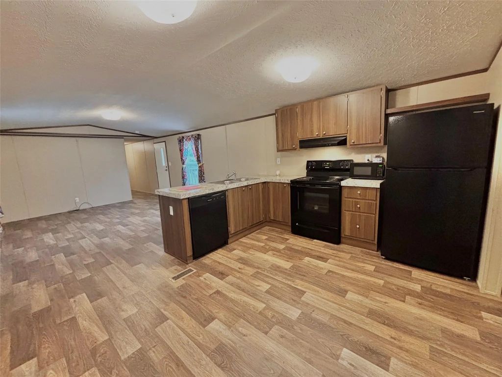 300 Cherokee Lane, Onalaska
