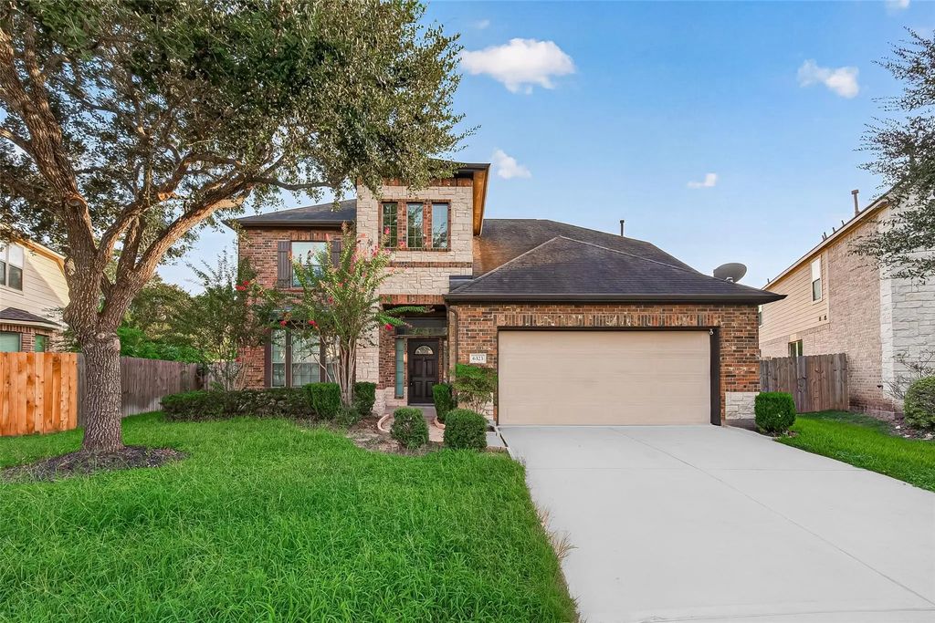6323 Falling Briar Lane, Sugar Land