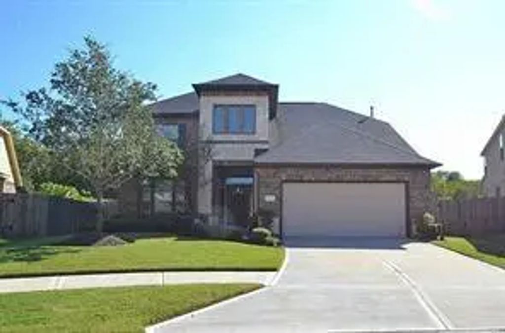 6323 Falling Briar Lane, Sugar Land
