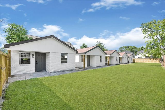 8701 Bertwood Street, Houston