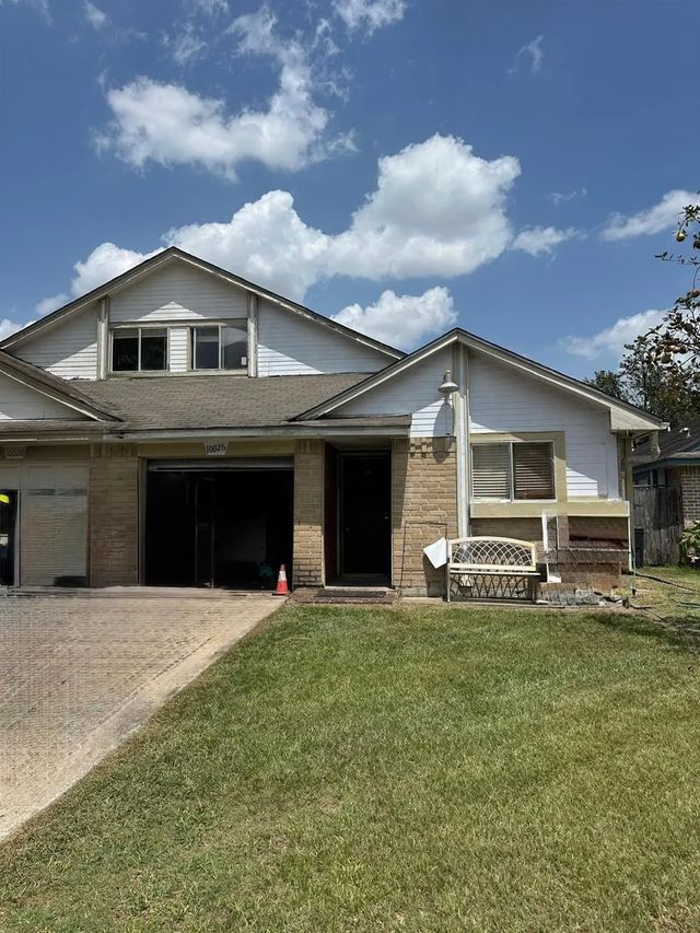 10026 Lasaber Court, Houston