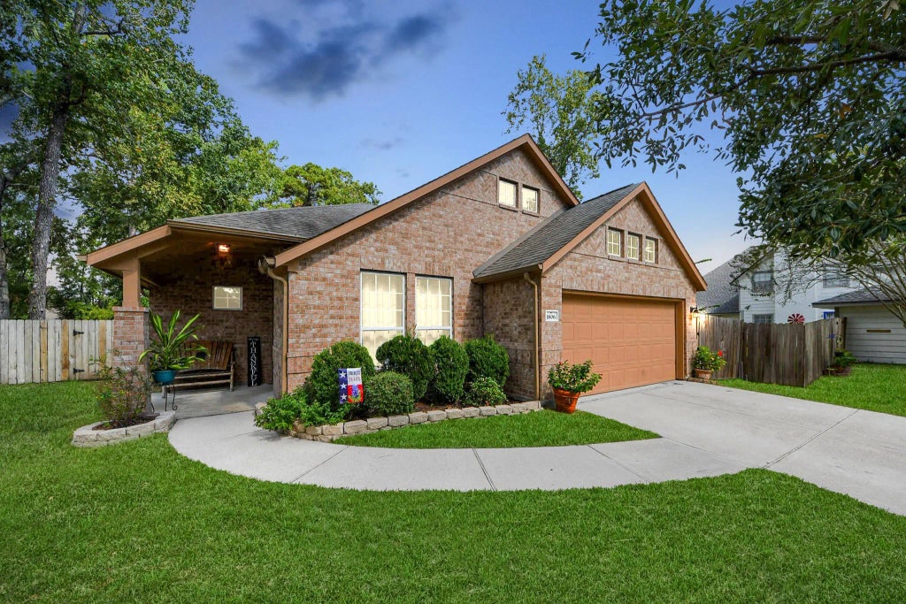 1806 Littler Court, Crosby