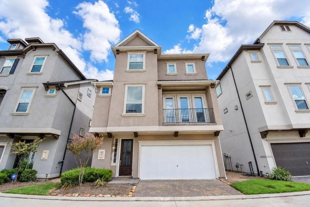 10606 Centre Shadows Drive, Houston