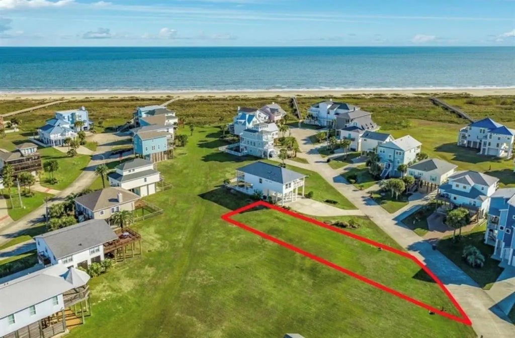 Defender Ln, Galveston