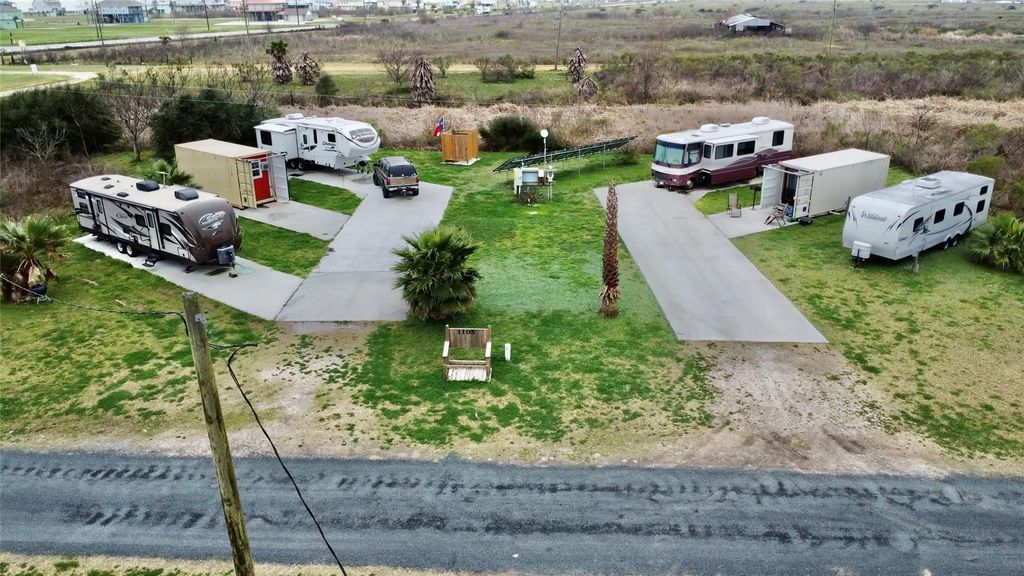 1105 Tuna Drive, Crystal Beach