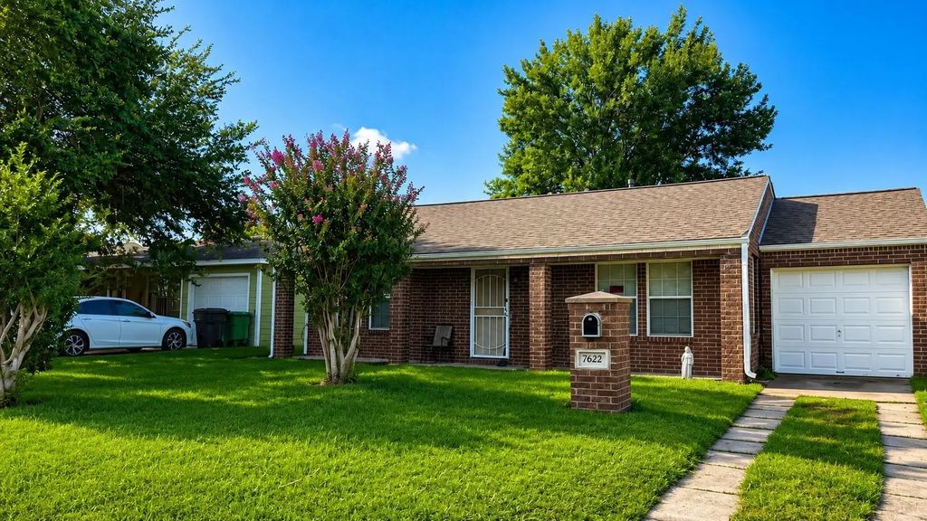 7622 Azalea Street, Houston