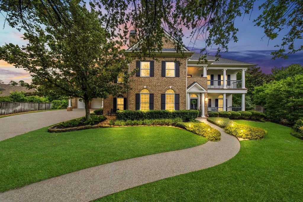 18 Dappled Sun Place, The Woodlands