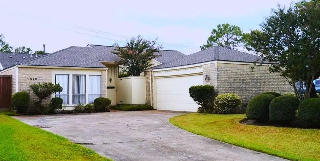 1310 S Kirkwood Road, Houston