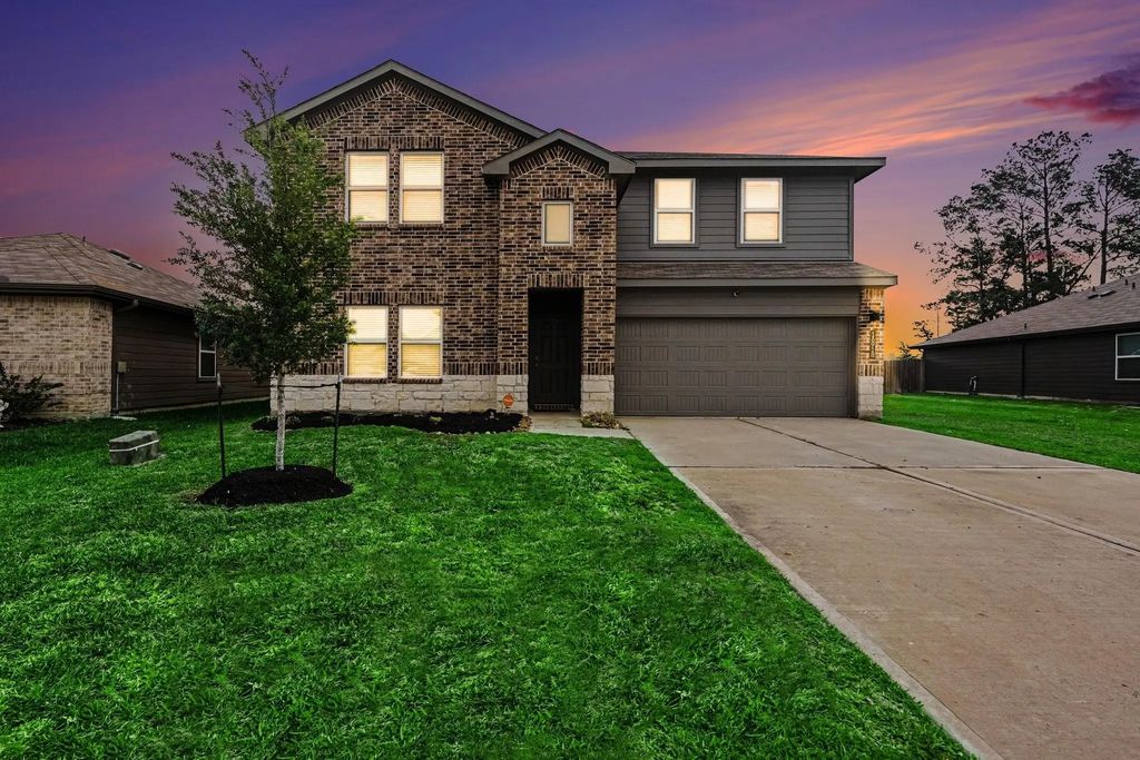 16918 Twisted Seagrass Lane, Magnolia