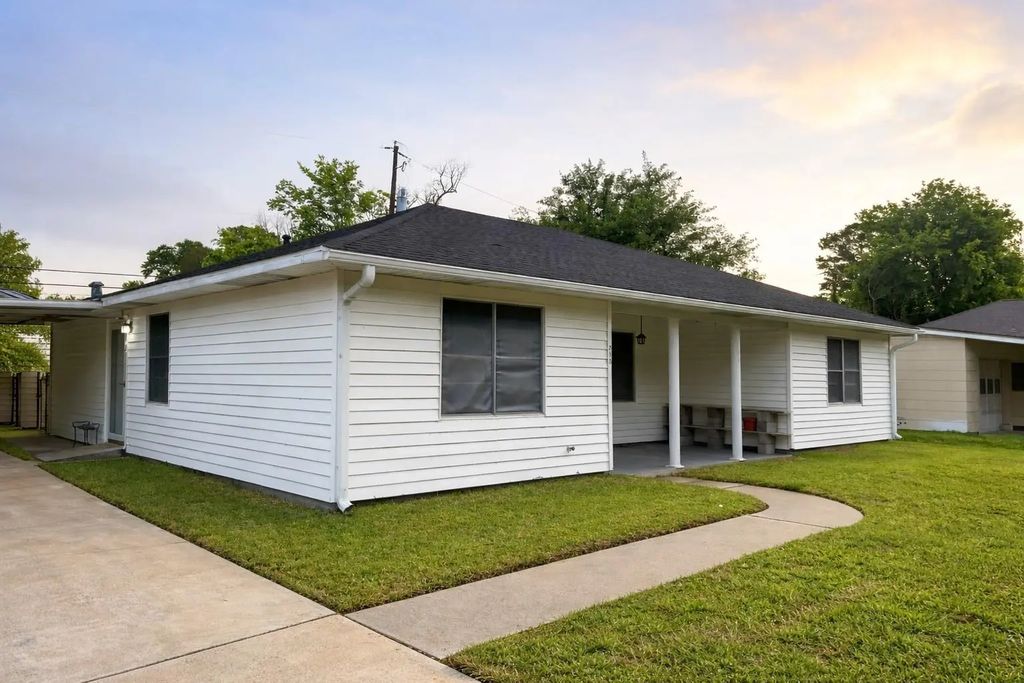 315 E Florida Avenue, Beaumont