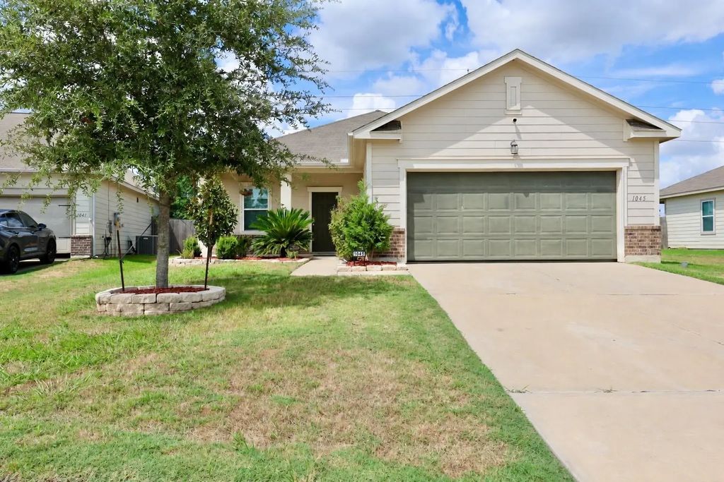 1045 Spindletree Lane, Brookshire