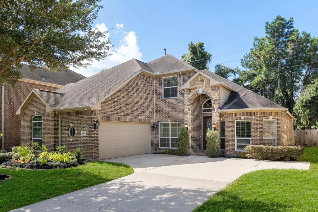 19819 Iceland Court, Spring