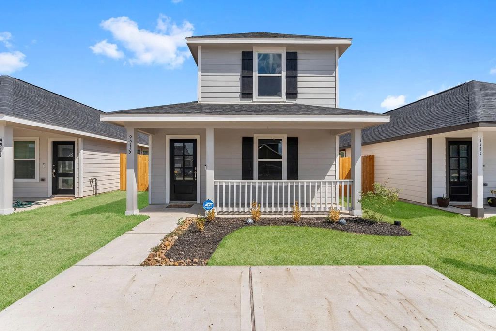 9915 Opal Stone Way, Conroe