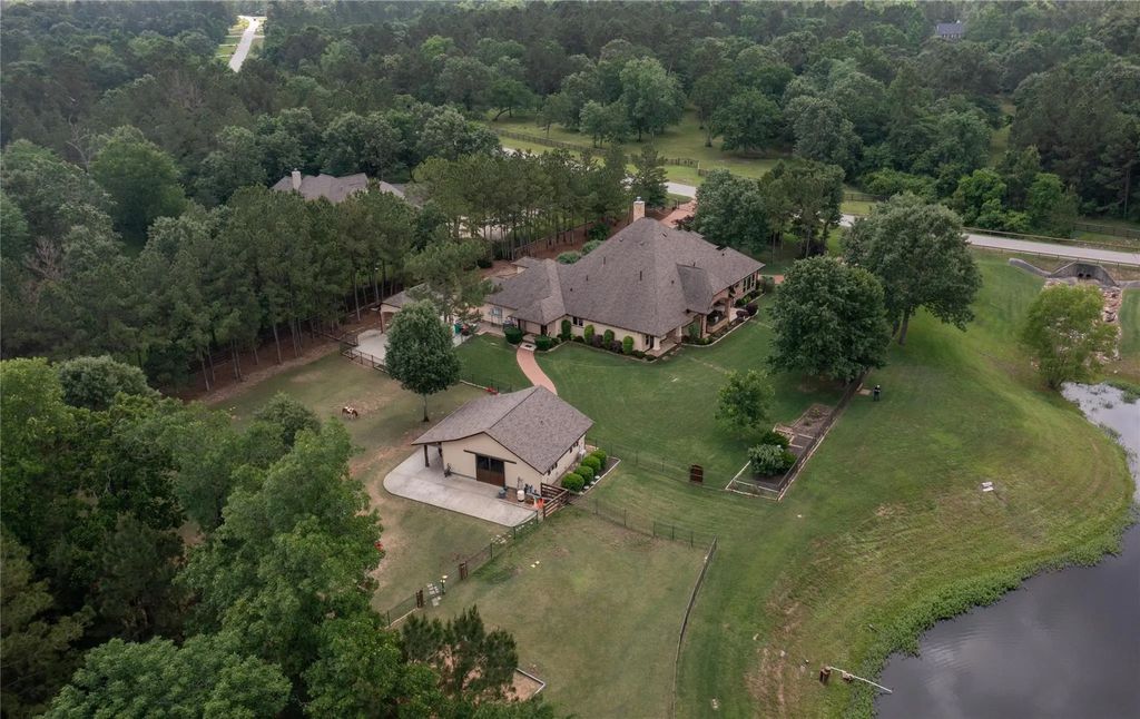 26166 Crown Ranch Blvd, Montgomery