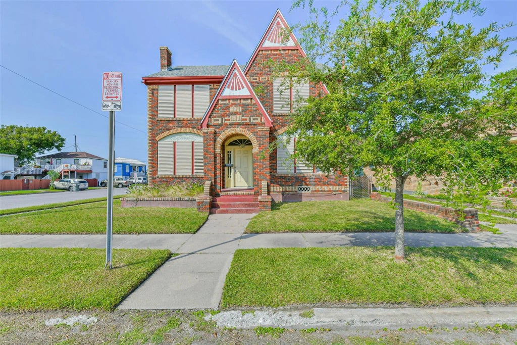4128 Avenue R 1/2 Avenue, Galveston