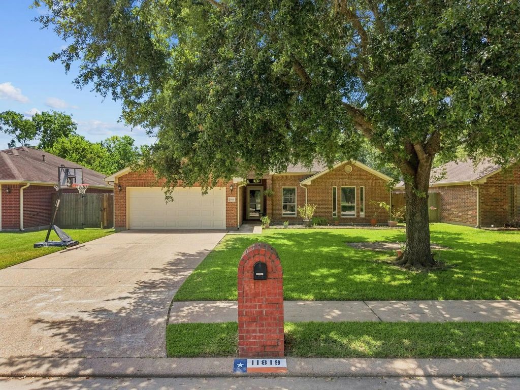11819 Santa Fe Trail, Santa Fe