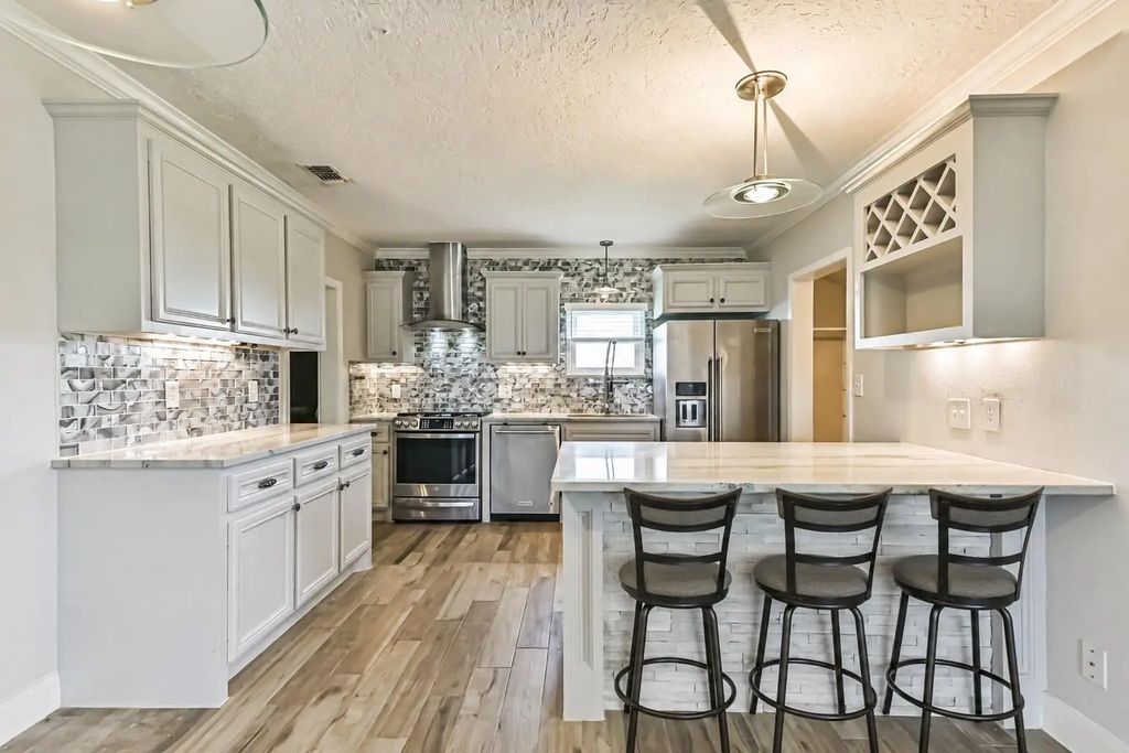 4019 3rd Street, Galveston