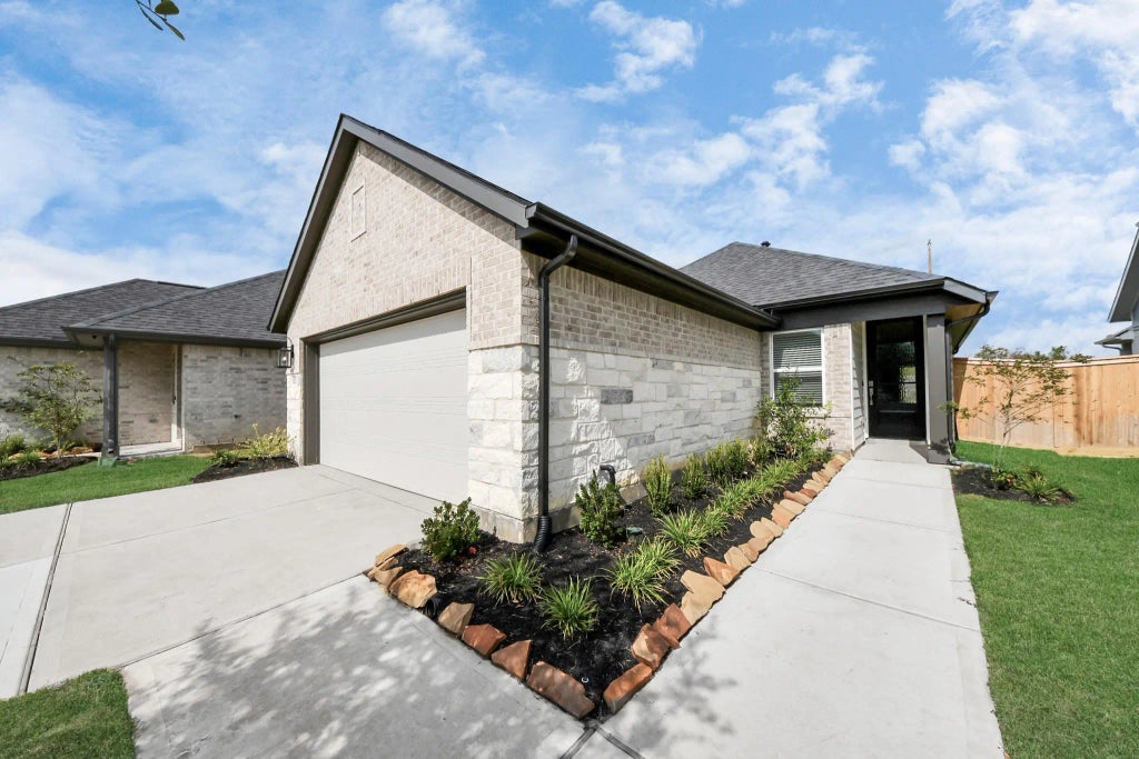 20906 Carob Tree Lane, Tomball