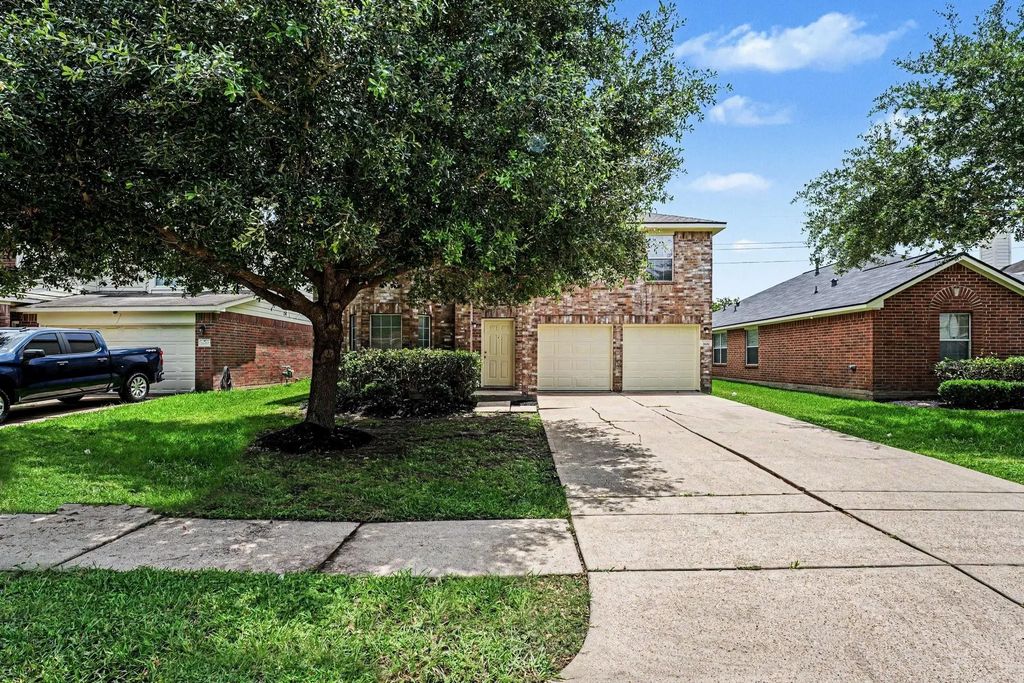 2611 Feather Green Trail, Fresno