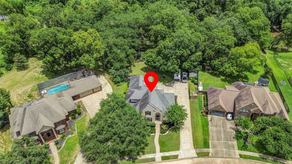 208 River Oaks Drive, Lake Jackson