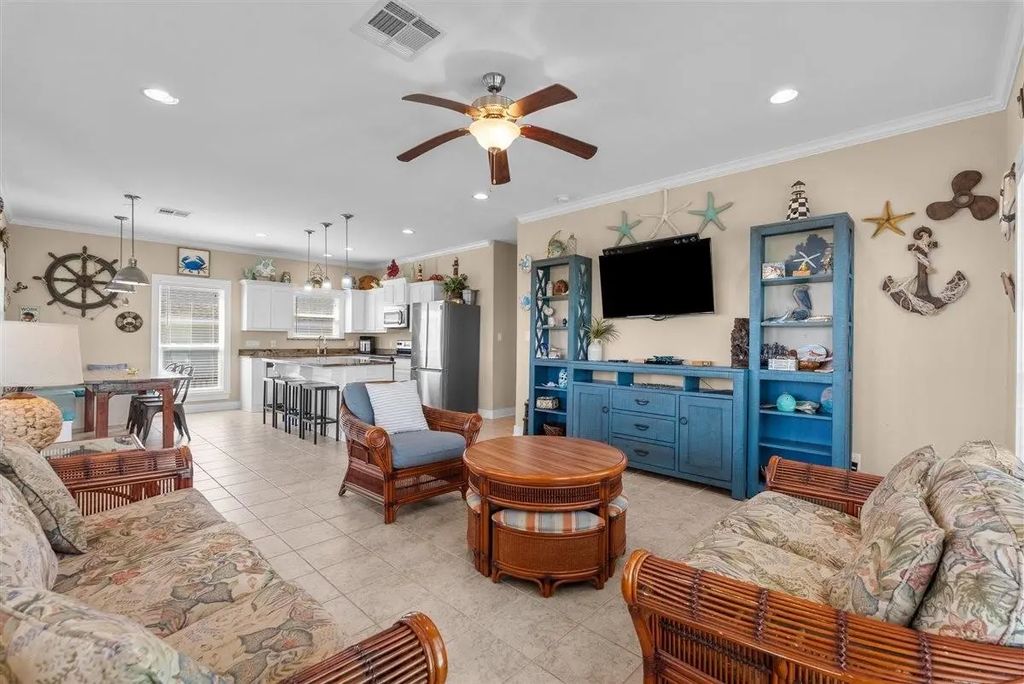 135 Ocean Shore Drive, Crystal Beach