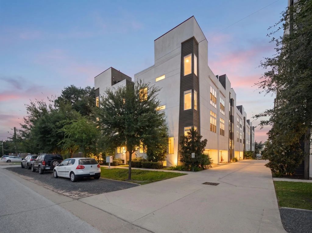 1156 W 19th Street, Houston