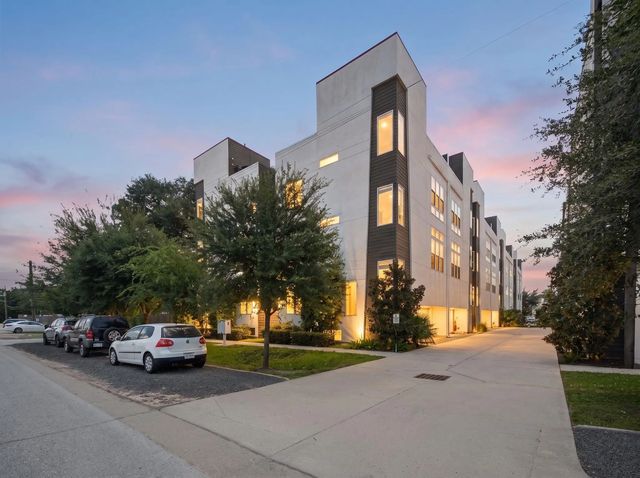 1156 W 19th Street, Houston