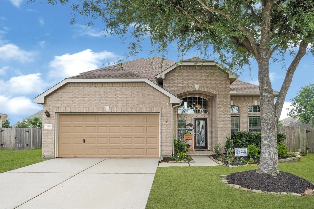 21406 Snow Goose Court, Spring