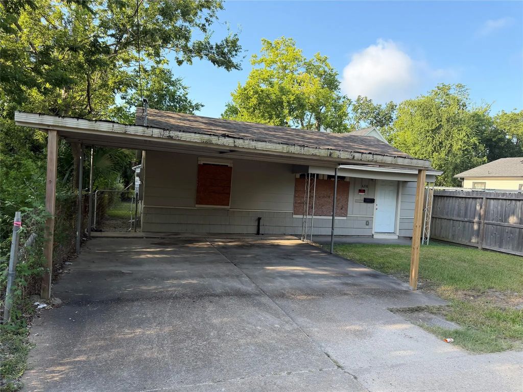 4218 Buck Street, Houston