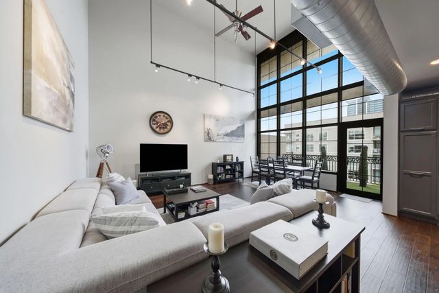 1005 S Shepherd Drive 818, Houston