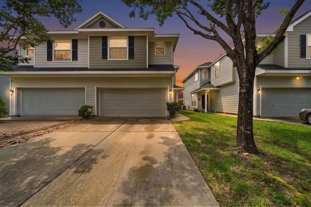 8922 Elm Drake, Humble