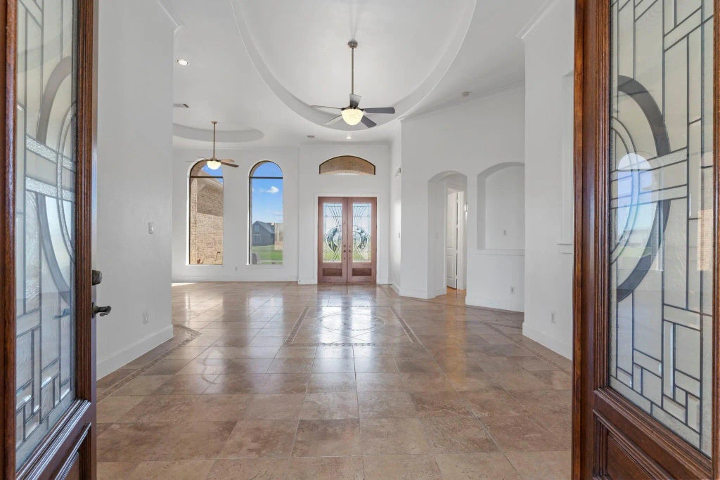 300 County Road 6111, Dayton