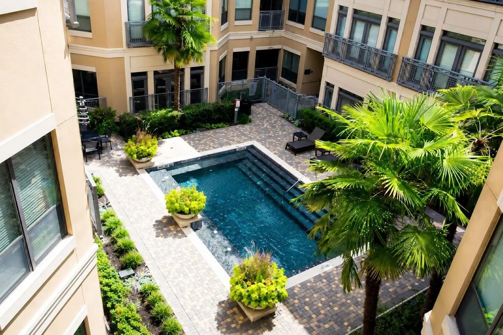 1901 Post Oak Boulevard 3216, Houston