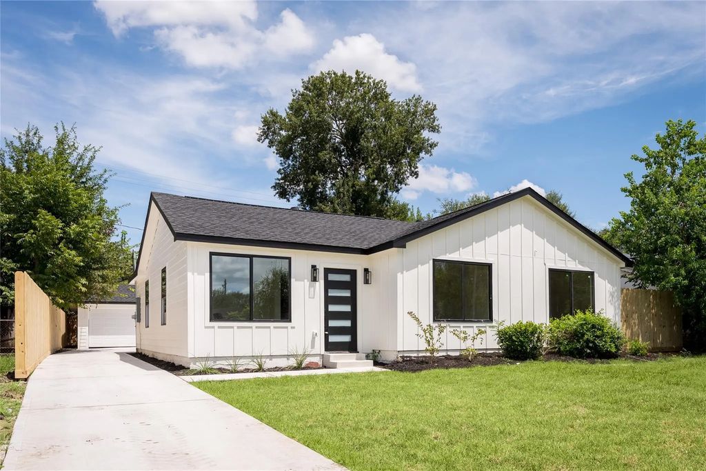 4755 Marietta Lane, Houston
