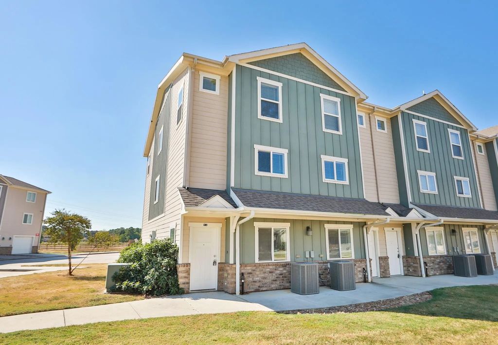 21155 Gosling Road 11c, Spring
