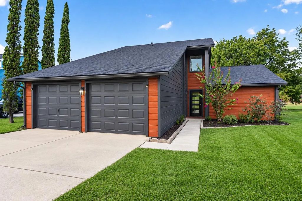 12632 Lake Vista Drive, Willis
