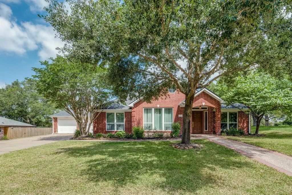 104 Douglas Drive, Bellville