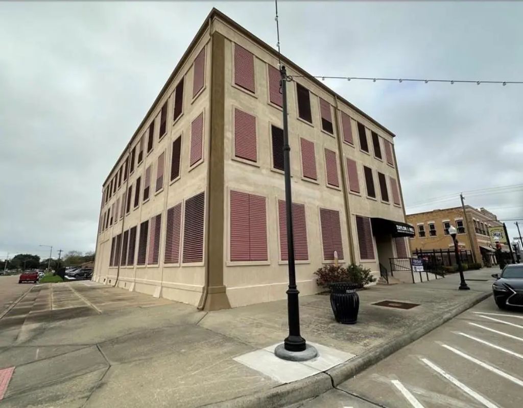 801 6th Street N 202, Texas City