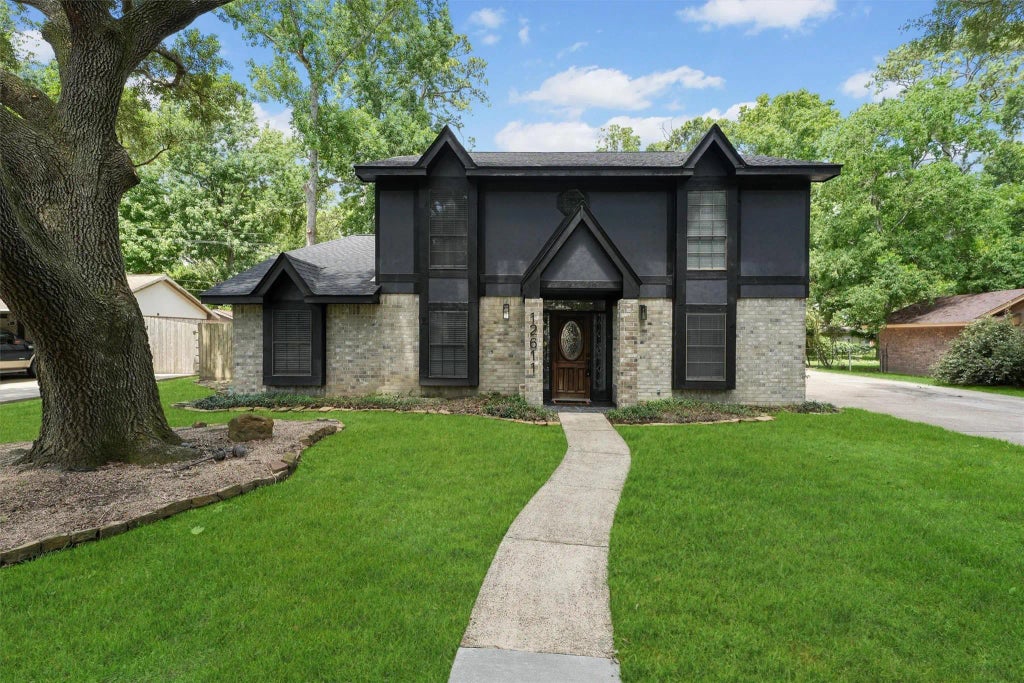 12611 Old River Drive, Baytown