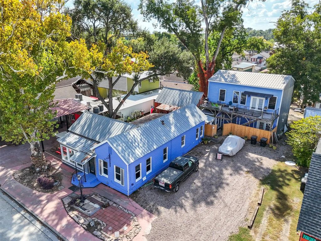 26407 Preston Avenue, Spring