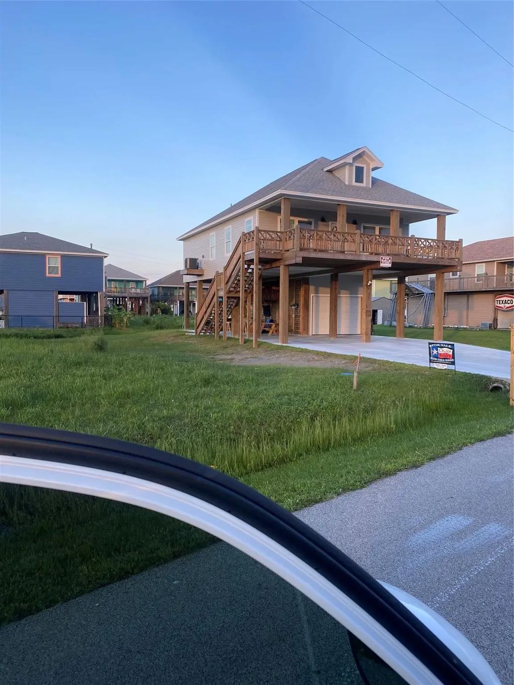 982 Tideland Drive, Crystal Beach